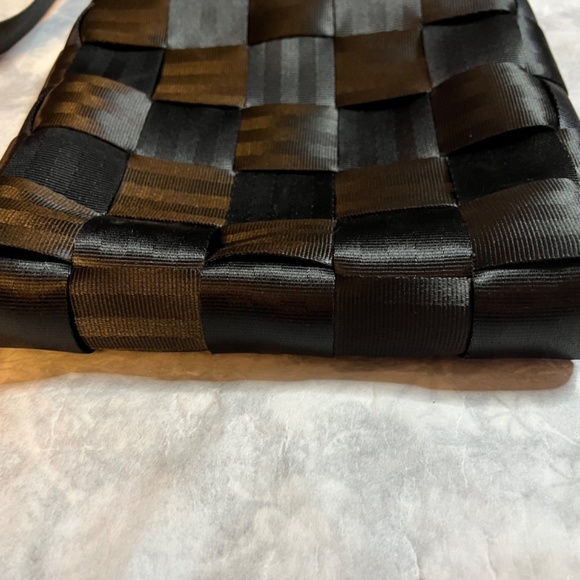 Harvey's Original Seatbelt Small Crossbody Bag - Picture 8 of 15